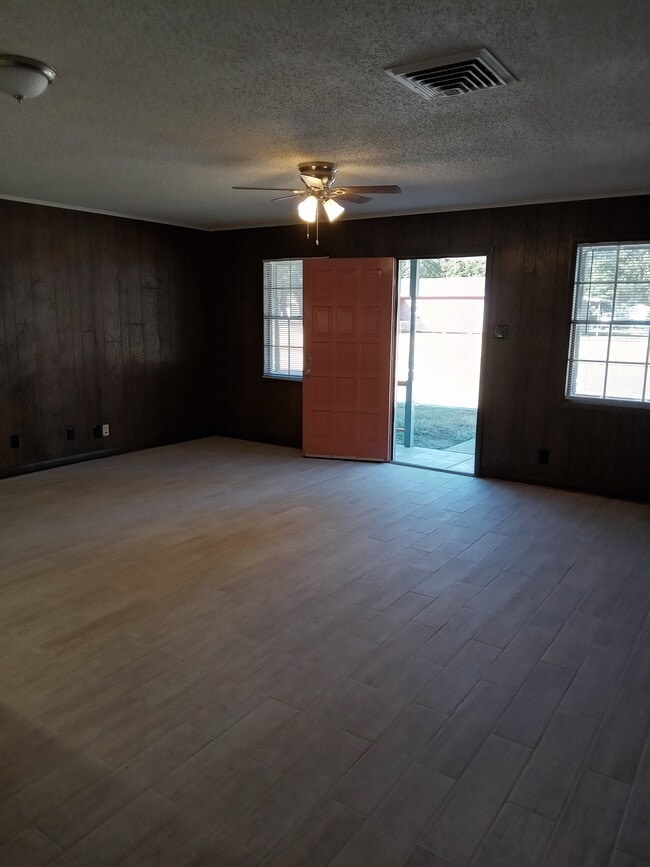 Mary Lea Apartments