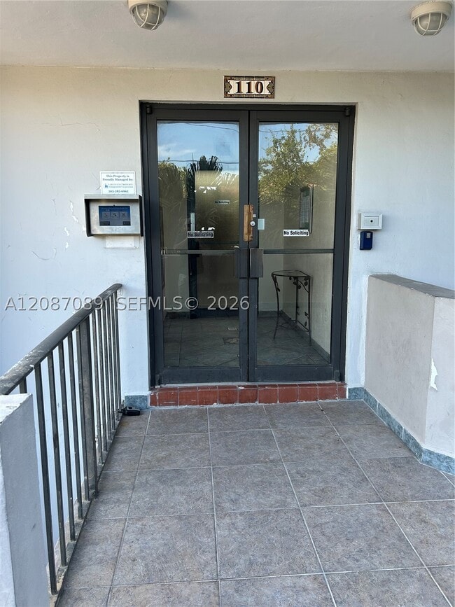 110 S Shore Dr Unit 4E