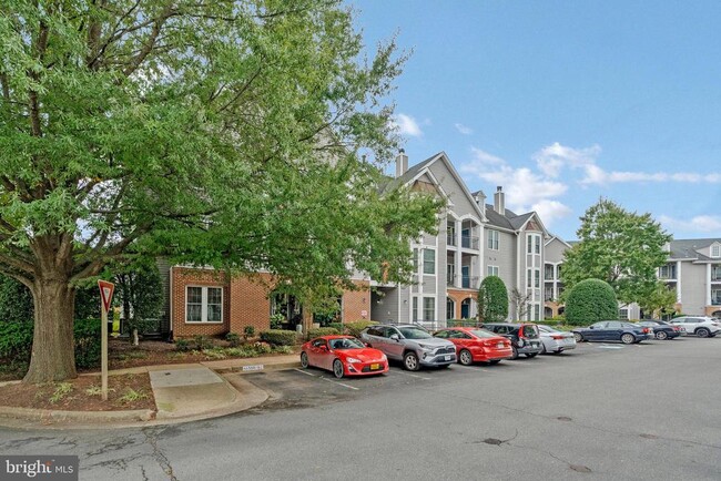 Building Photo - 46580 Drysdale Terrace Unit 301