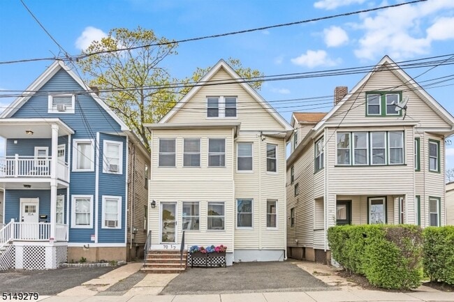 Photo - 70 N Willow St