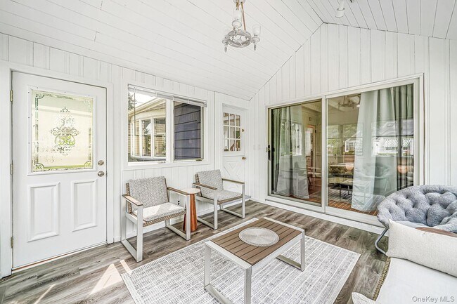 7 Oak Dr