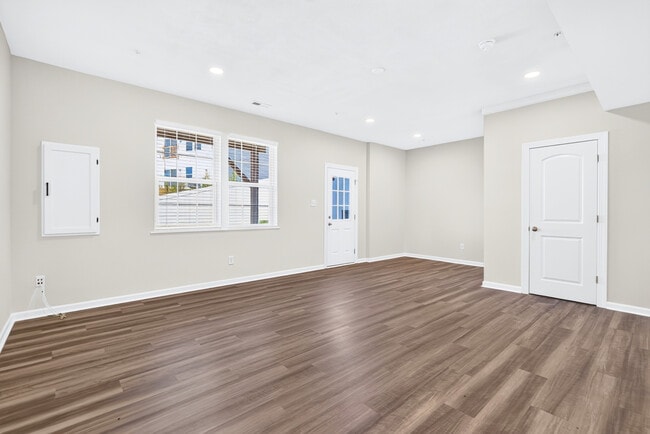 Photo - 649 Olivia St