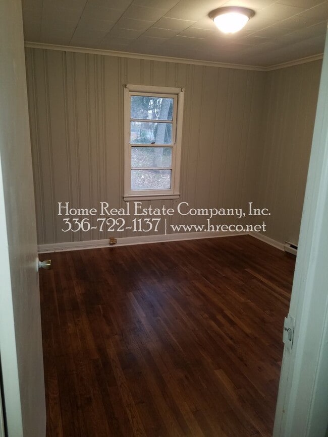 Photo - 2416 Machine St