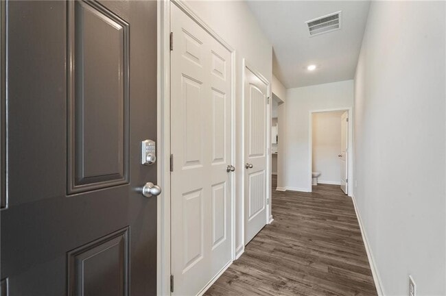 Photo - 211 Stoneybrook Dr