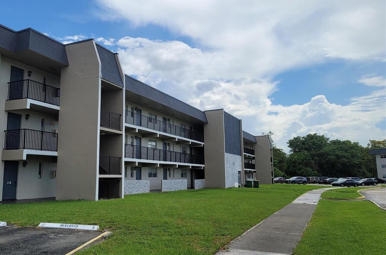 Photo - 7911 N Colony Cir Unit 305