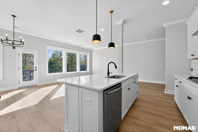 Photo - 8207 Houser St