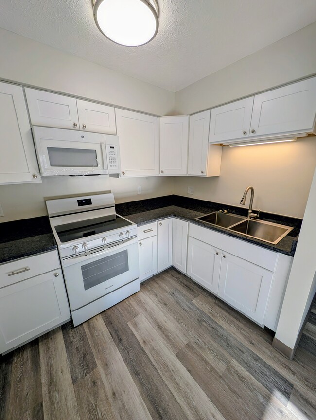 Photo - 624 Bailey Dr