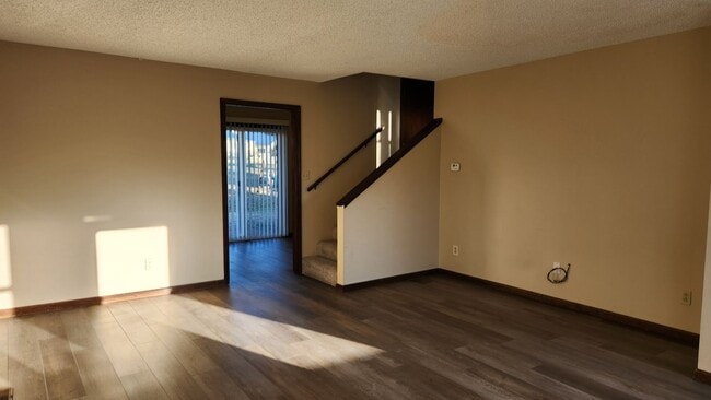 Photo - 2 bedroom on quiet street!