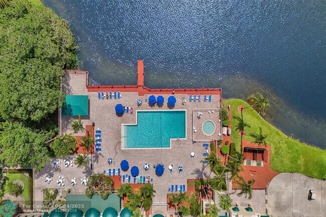 Photo - 9480 Poinciana Pl Condo Unit 207