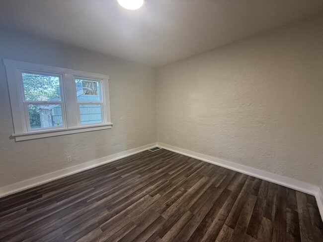 Photo - 2804 Kenmore Ave