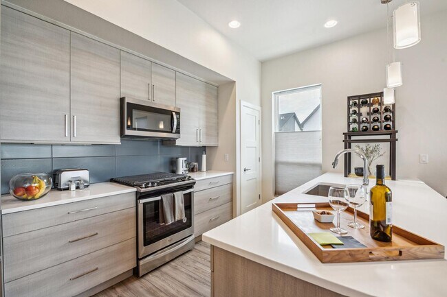 Photo - West Longmont 2BDR w/ Mountain Views