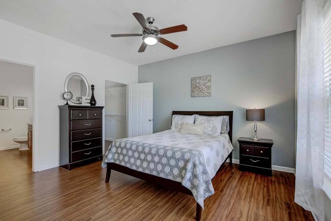 Ethan Pointe Apartments