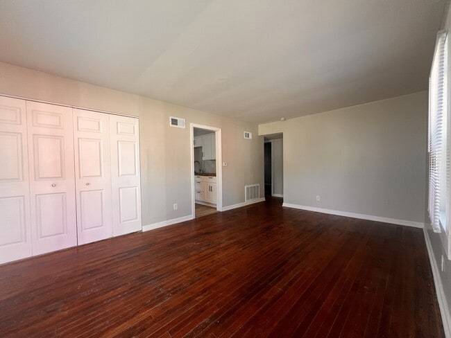 Photo - 1869 Bauer Rd