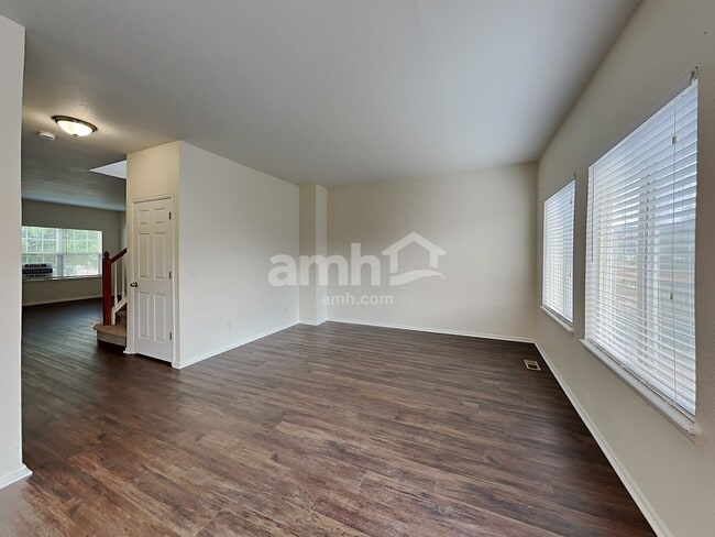 Photo - 9836 Kenton Cir