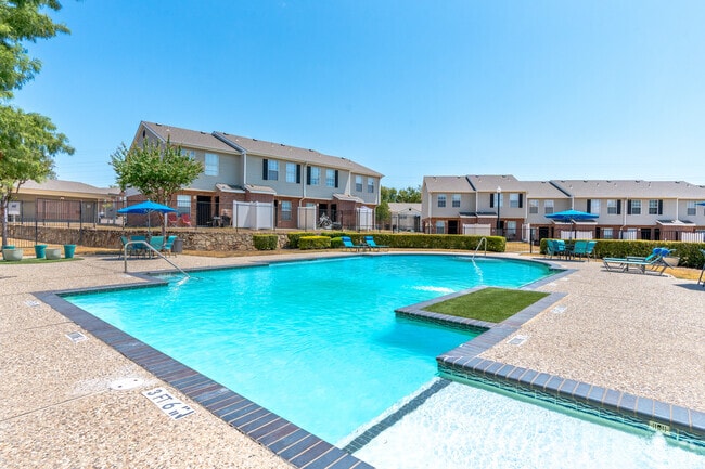 Piscina estilo jardín - The Meridian