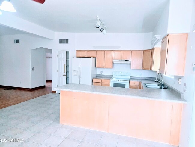 Photo - 383 S Taylors Trail