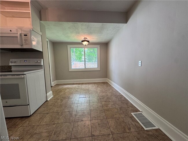 Photo - 109 Moffet Ave