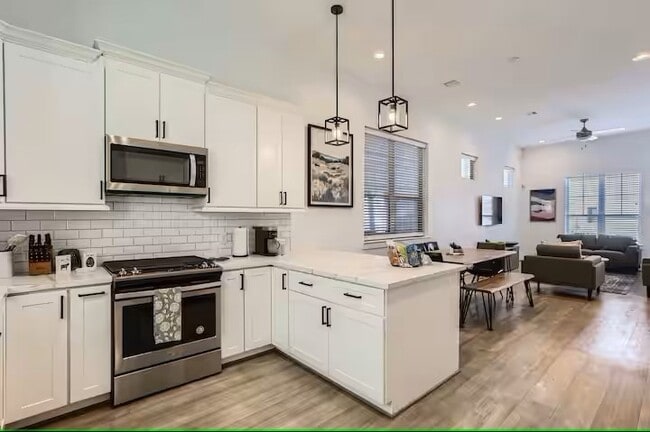 Photo - 1528 Chestnut St