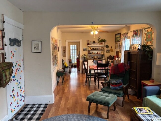 Photo - 2739 Buchanan St NE Unit 2