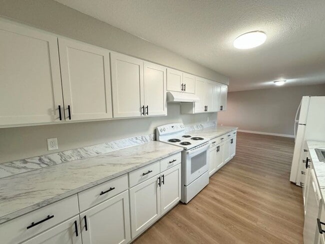 Photo - Completely Renovated 2 Bed, 1 Bath Oversized Apartment