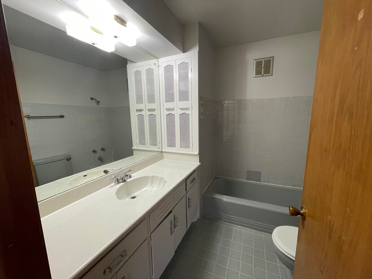 Photo - 8305 W Morgan Ave