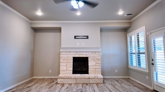 Photo - 5704 Winchester Ave