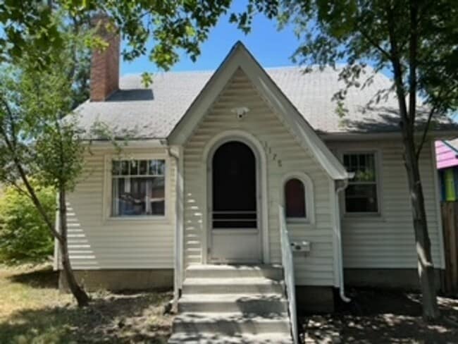 Building Photo - 117 S Jackson St