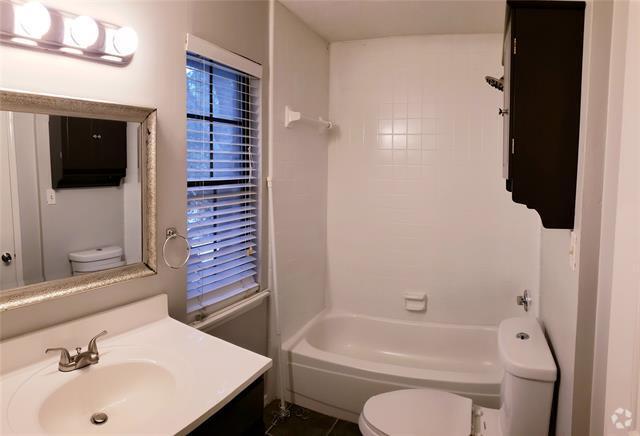 Building Photo - 1411 Mccoy St Rental