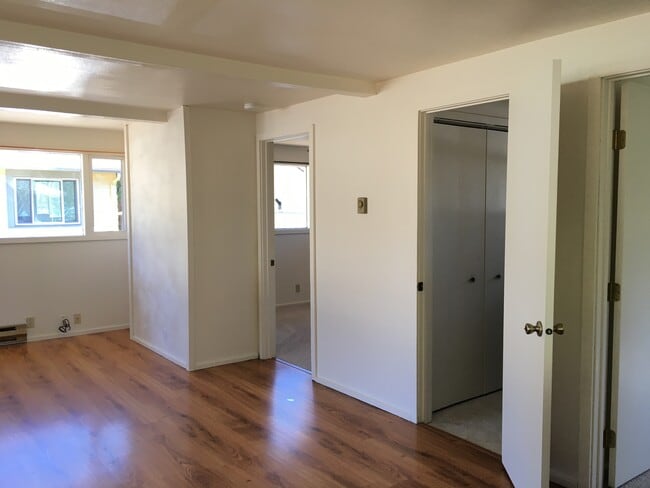 Photo - 101 NE Byron Pl