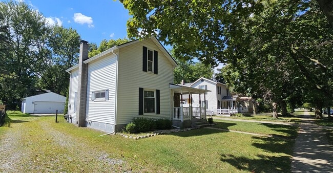 Building Photo - LIVE IN DOWNTOWN HOWELL IN THIS HISTORIC 3... Rental