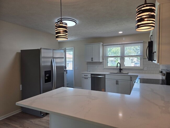 3420/3422 Ave F
