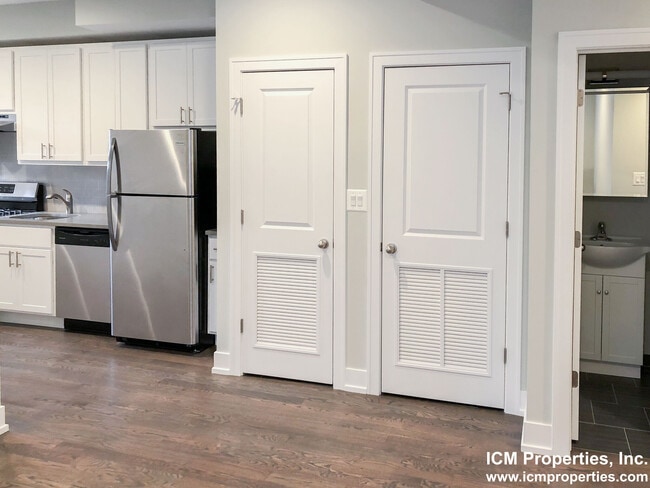 Photo - 3740 N Sheffield Ave Unit 3818