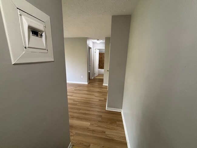 Photo - Charming Unit for Lease Unit 0003