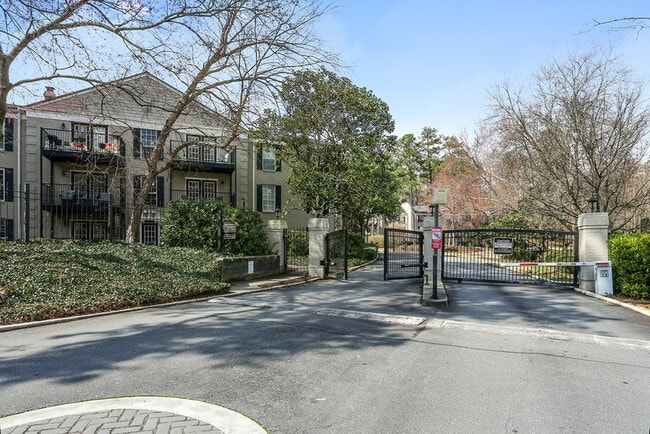 Photo - 3711 Essex Ave Unit #3711