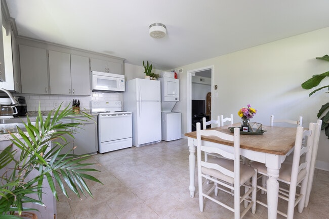 Photo - 204 Connecticut Ave