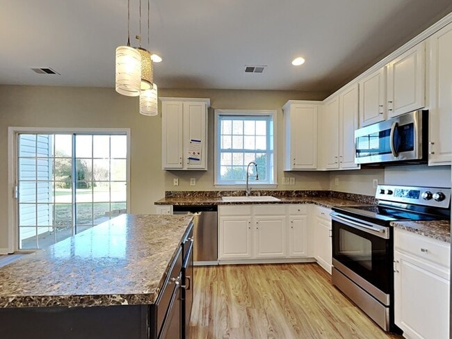 Photo - 5859 Crimson Oak Ct