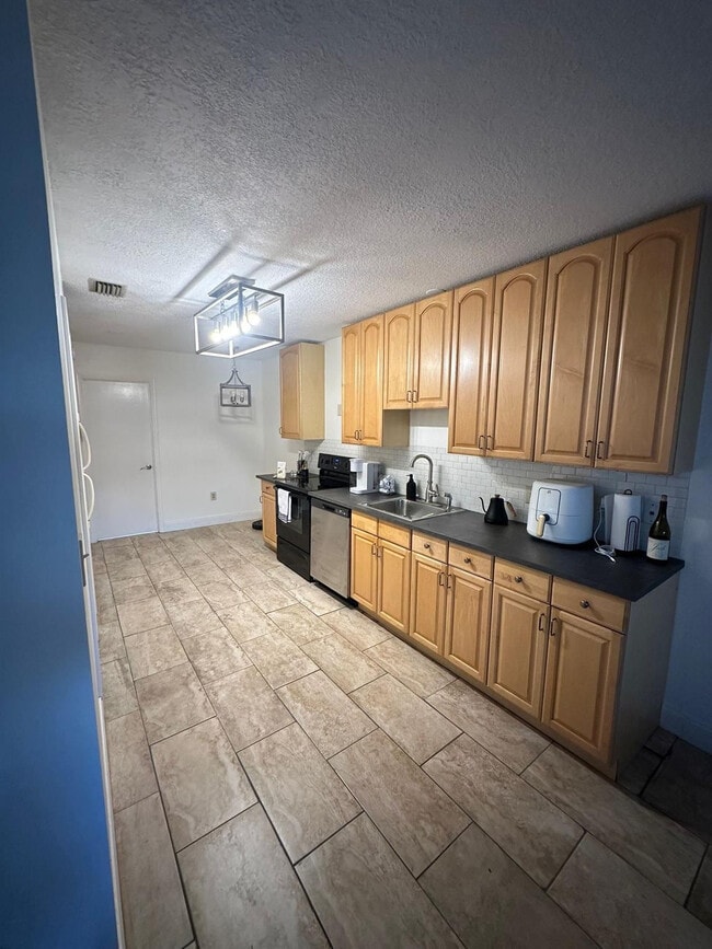 Photo - 2050 Oleander Blvd Unit 105