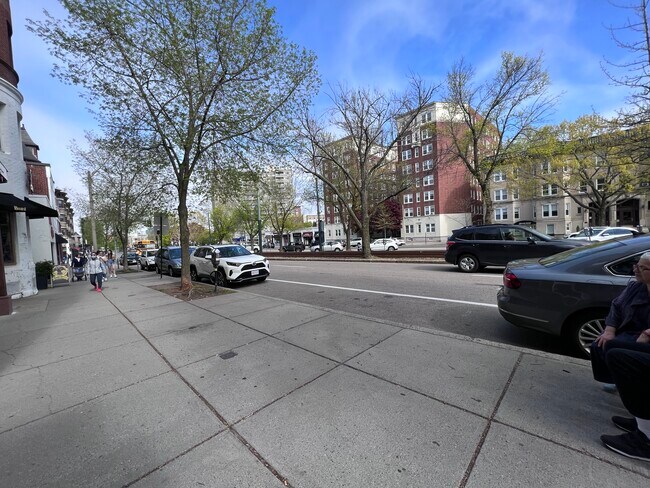 Photo - 1424 Beacon St Unit 4