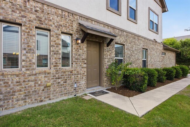 Building Photo - 2304 S Lakeline Blvd Unit 384
