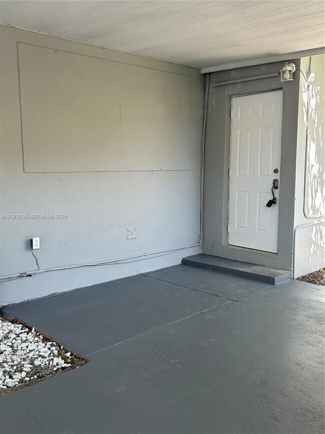 257 W 45th St Unit 2