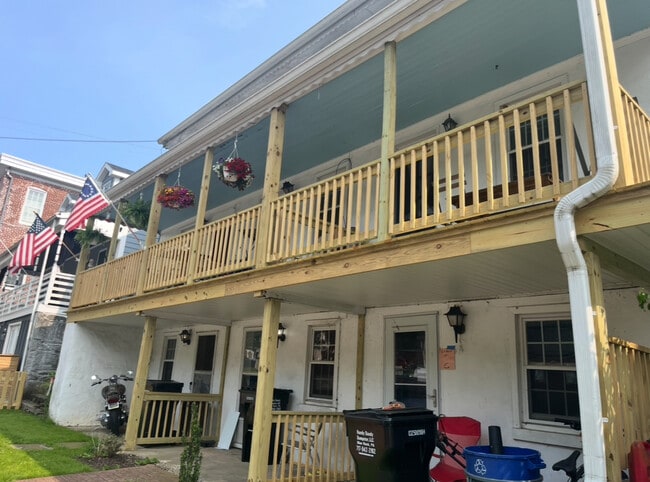 Photo - 16 East Main Street