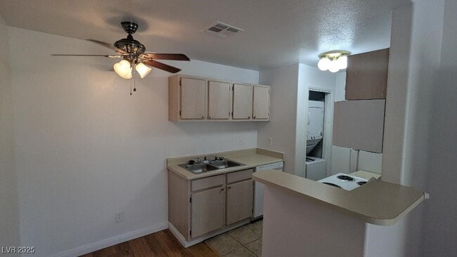 Photo - 5211 S Lindell Rd Unit 205
