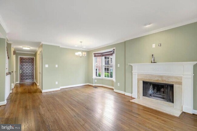 Photo - 1800 21st St N