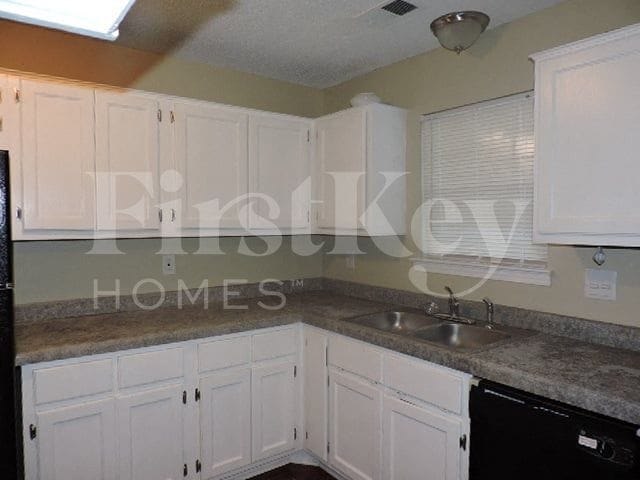 Photo - 2317 Curbertson St