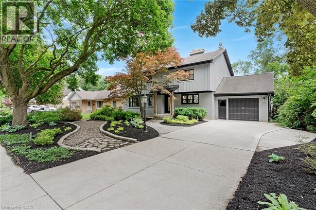Photo - 203 Forsyth Dr
