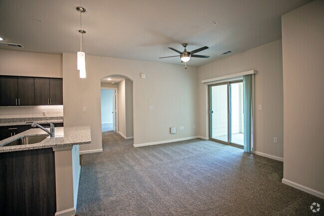 B1 - 2BR, 2BT - 995SF