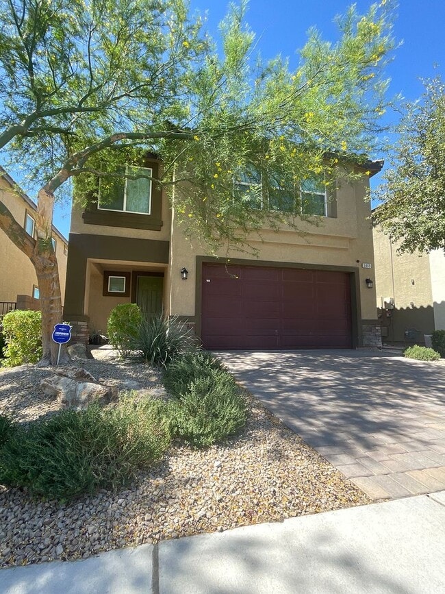 Building Photo - 4brm, 3bth, 1 den, 2cg
