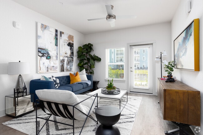 2BR, 2BA - 1171SF