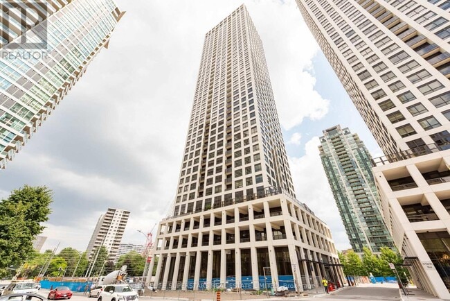 Photo - 30 Elm Dr W Unit 2907
