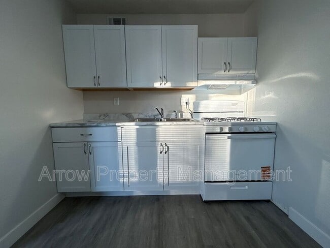 Photo - 1416 Oakland Rd NE